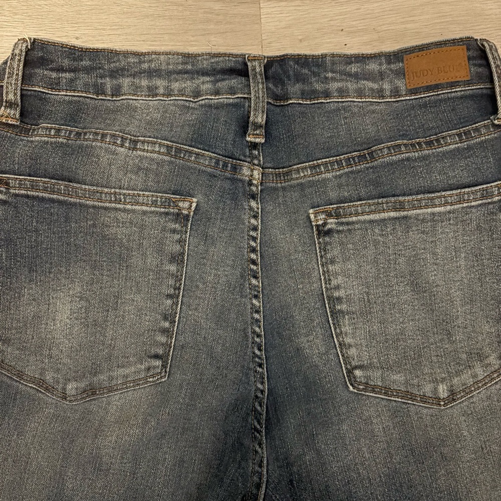 Judy Blue Distressed Wide Leg Pants-Will Accept Reasonable Offers - Picture 5 of 5